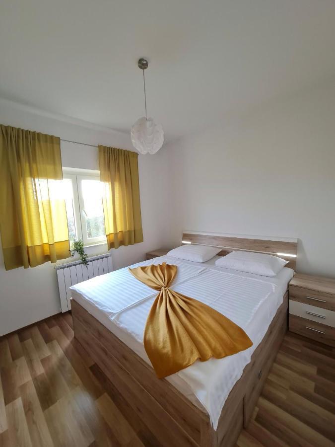 Pansion Katarina Bed & Breakfast Malinska Exterior foto