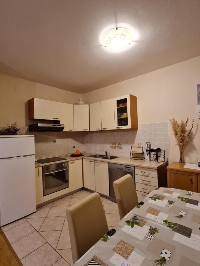 Pansion Katarina Bed & Breakfast Malinska Exterior foto