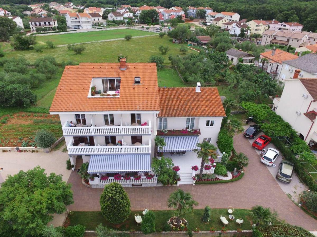 Pansion Katarina Bed & Breakfast Malinska Exterior foto